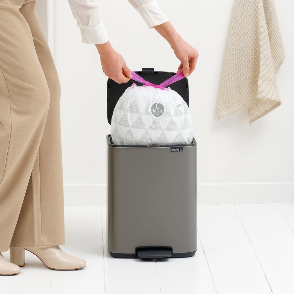 Bo Pedal Bin, 12L at Brabantia GH