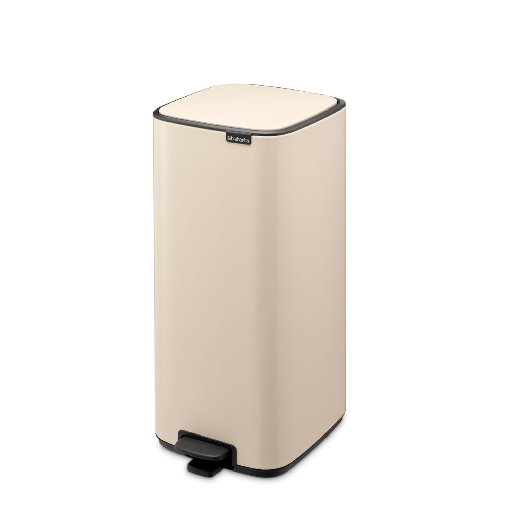 Bo Pedal Bin, 30L at Brabantia GH