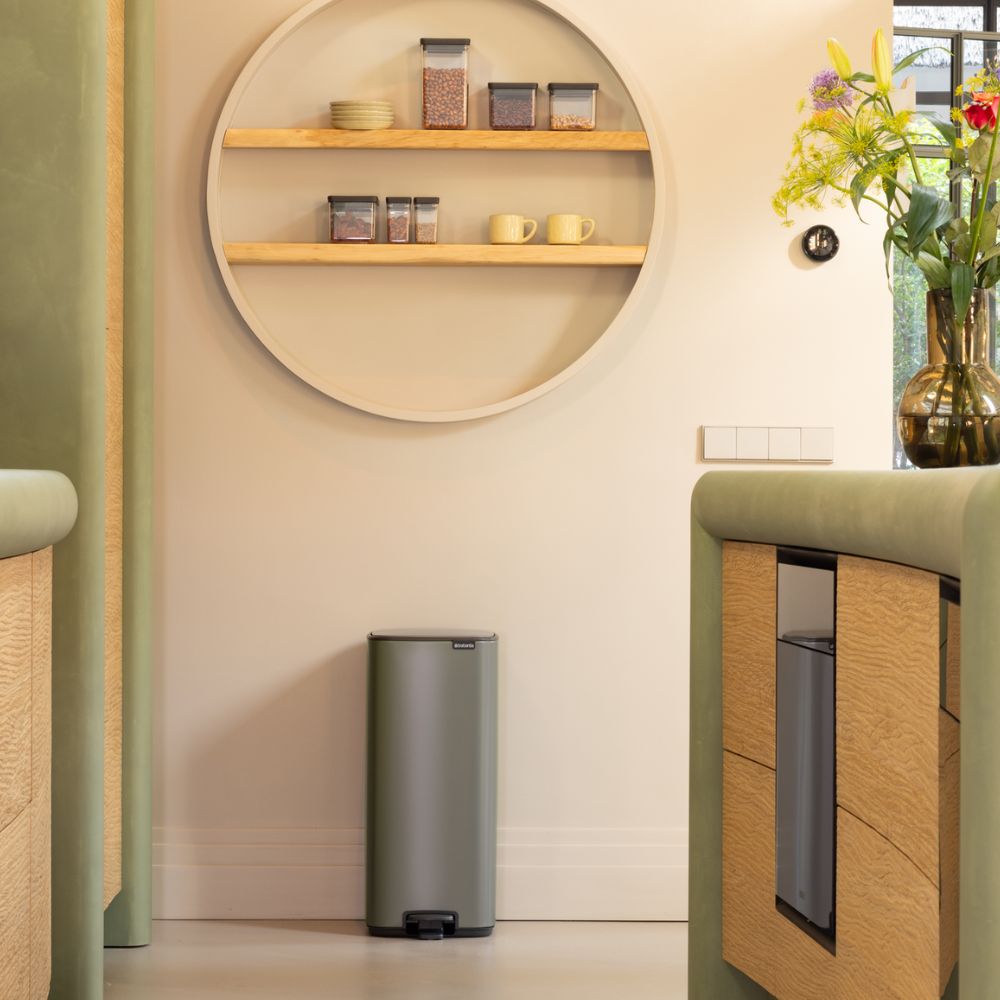 Bo Pedal Bin, 30L at Brabantia GH