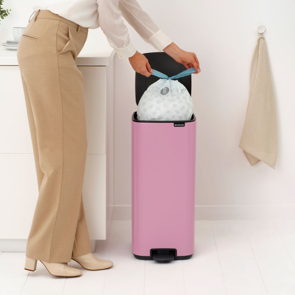 Bo Pedal Bin, 30L at Brabantia GH