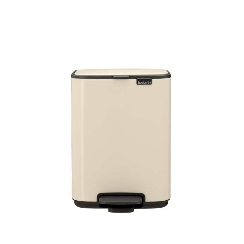 Bo Pedal Bin, 4L at Brabantia GH