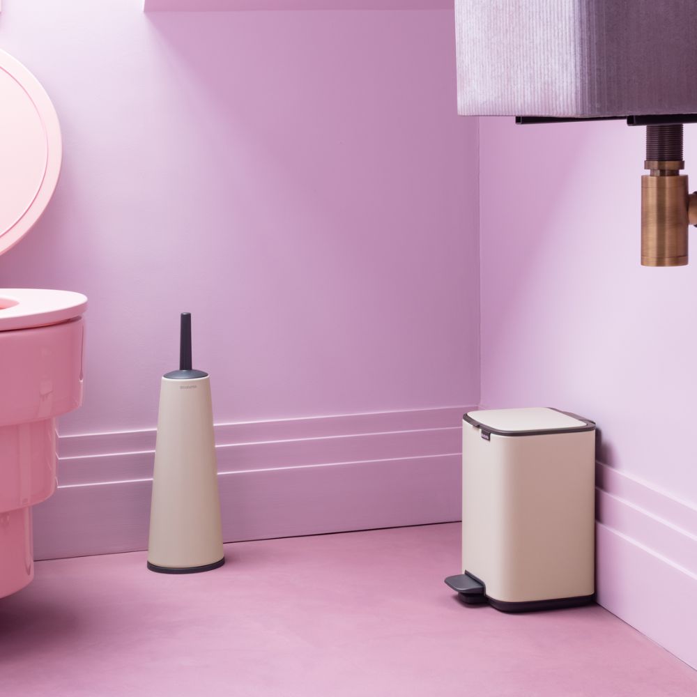 Bo Pedal Bin, 4L at Brabantia GH
