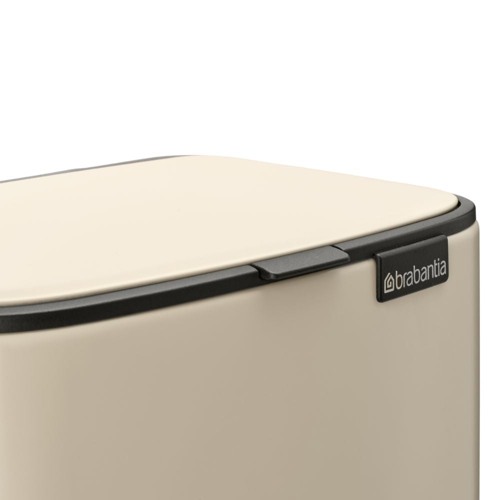 Bo Pedal Bin, 7L at Brabantia GH