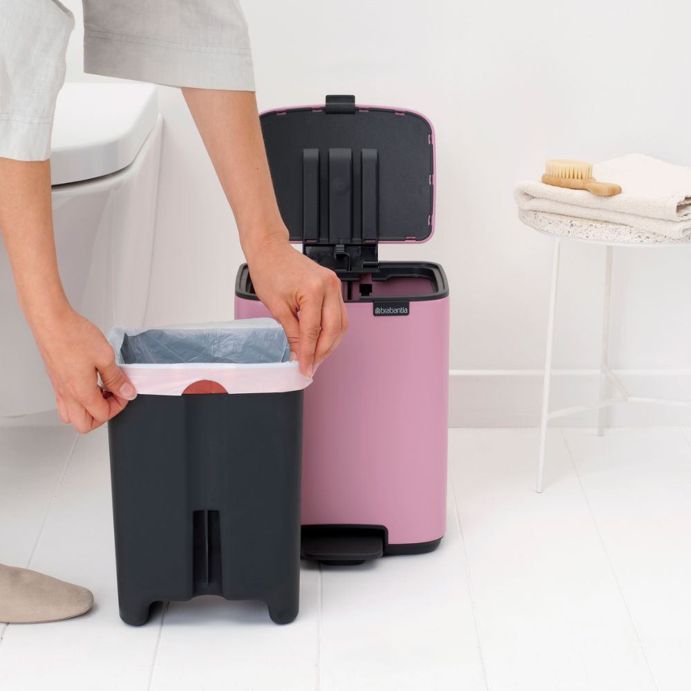 Bo Pedal Bin, 7L at Brabantia GH