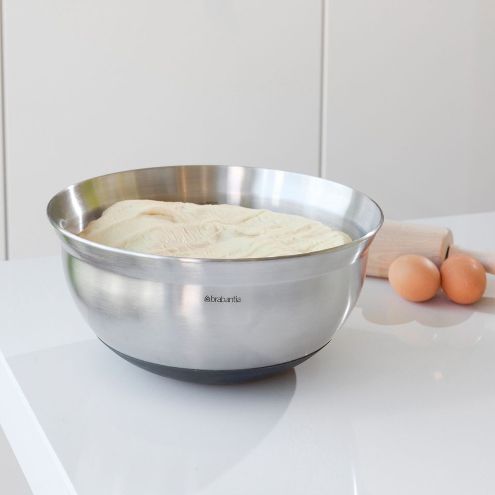 Mixing Bowl, 3.0 litre - Matt Steel / Black at Brabantia GH