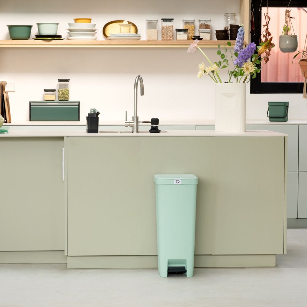 StepUp Pedal Bin 40L at Brabantia GH