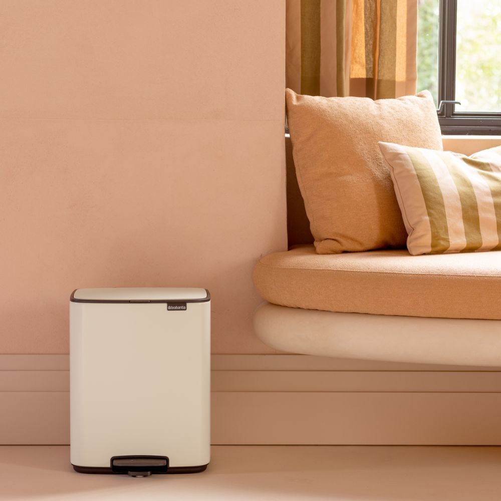 Bo Pedal Bin, 12L at Brabantia GH