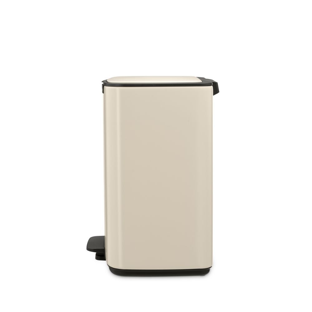 Bo Pedal Bin, 12L at Brabantia GH