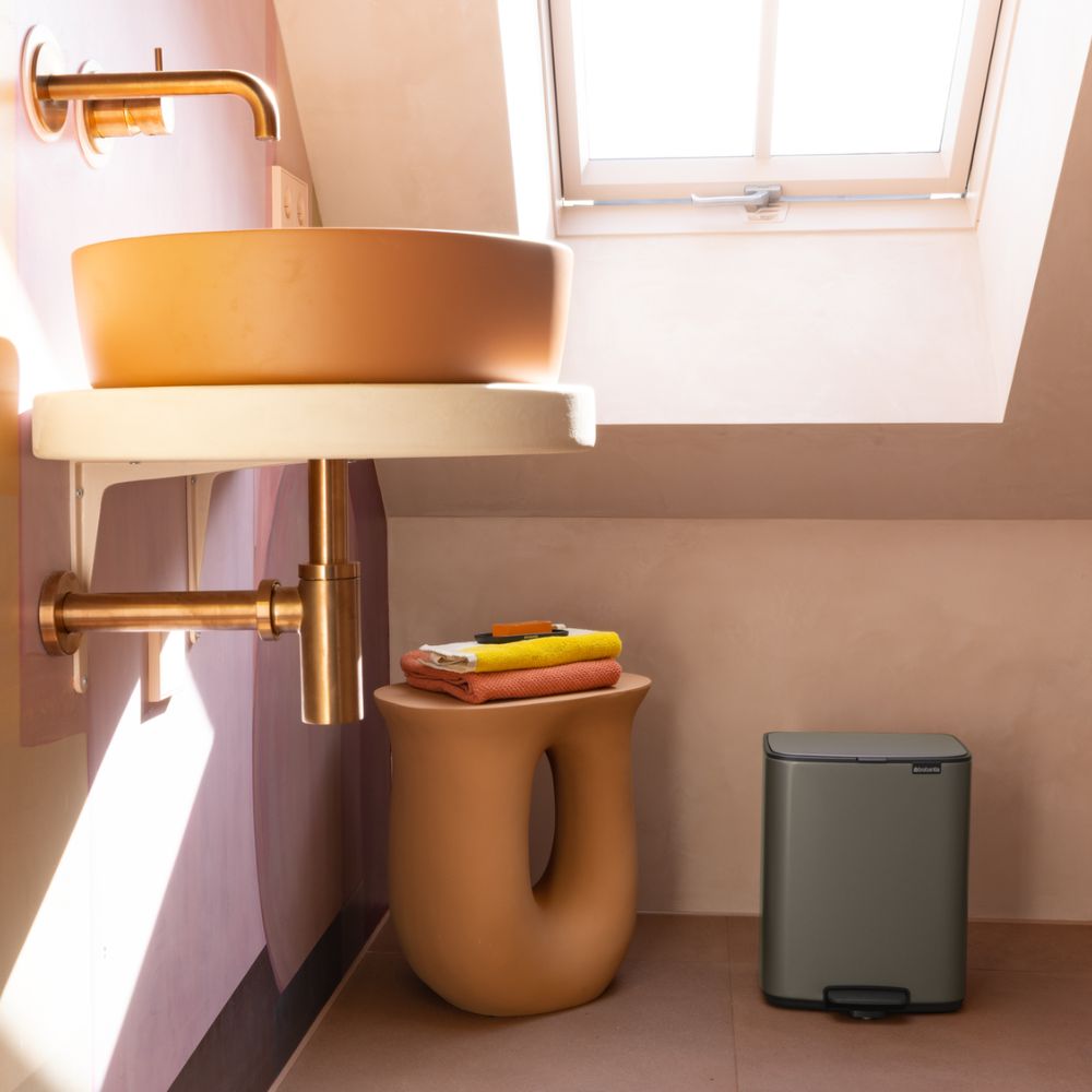 Bo Pedal Bin, 12L at Brabantia GH