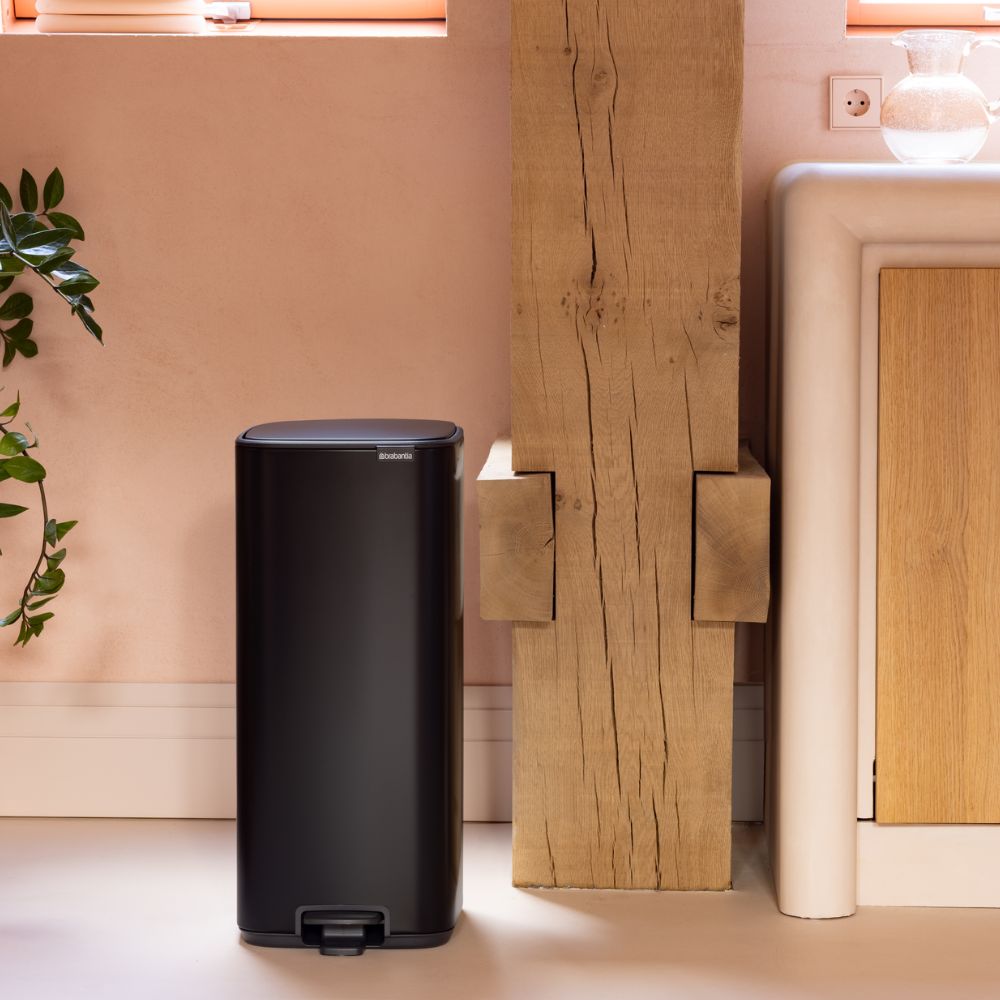 Bo Pedal Bin, 30L at Brabantia GH