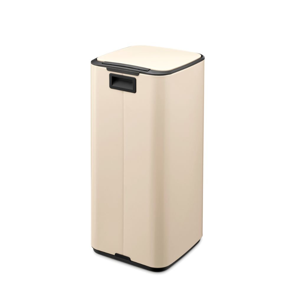 Bo Pedal Bin, 30L at Brabantia GH