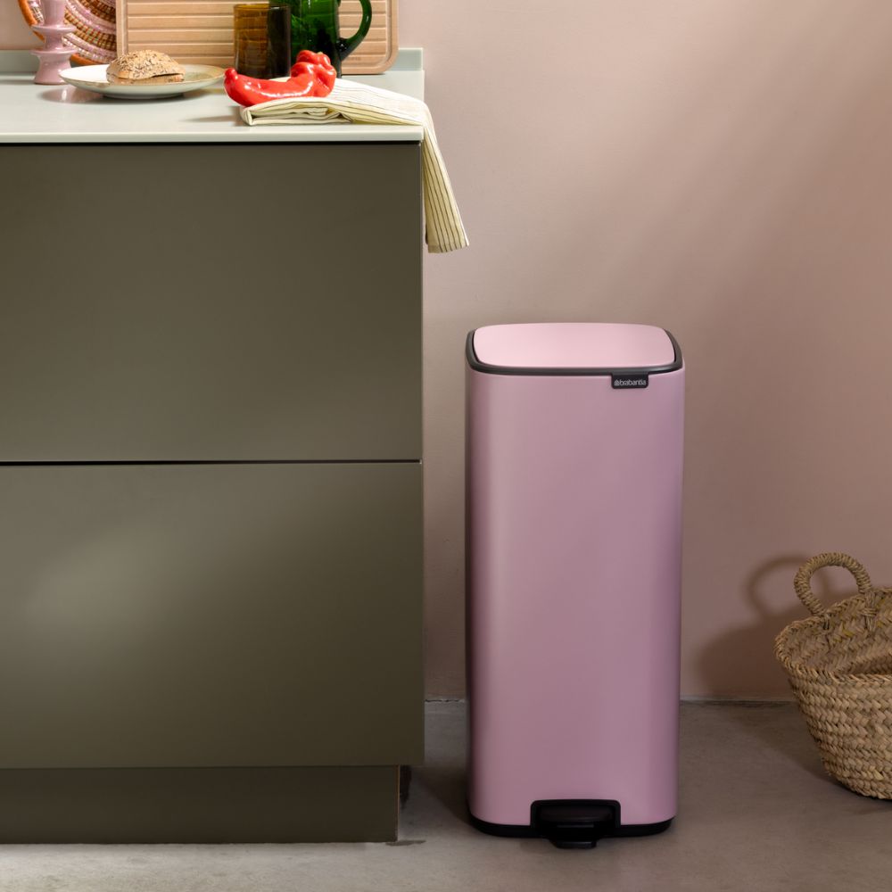 Bo Pedal Bin, 30L at Brabantia GH