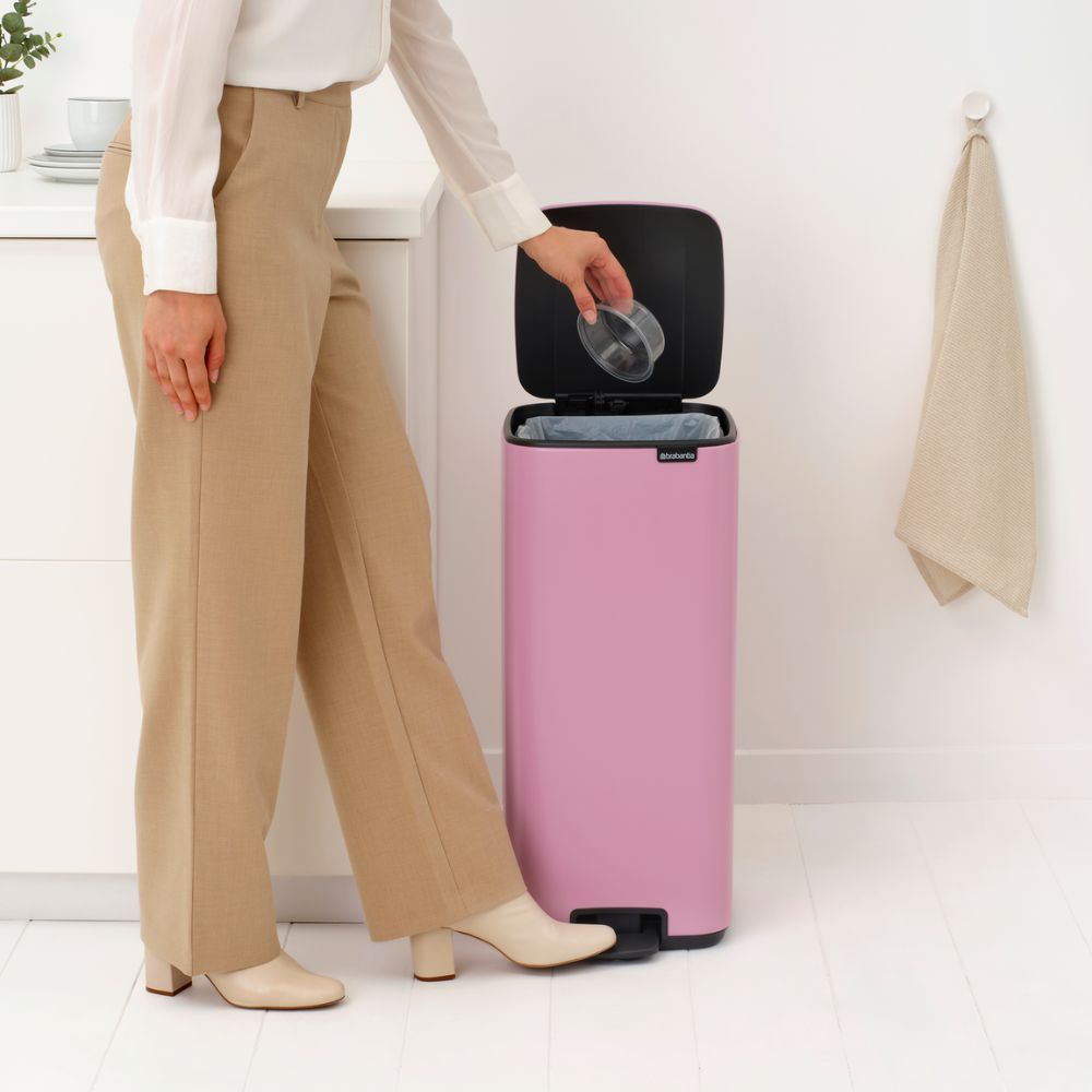 Bo Pedal Bin, 30L at Brabantia GH
