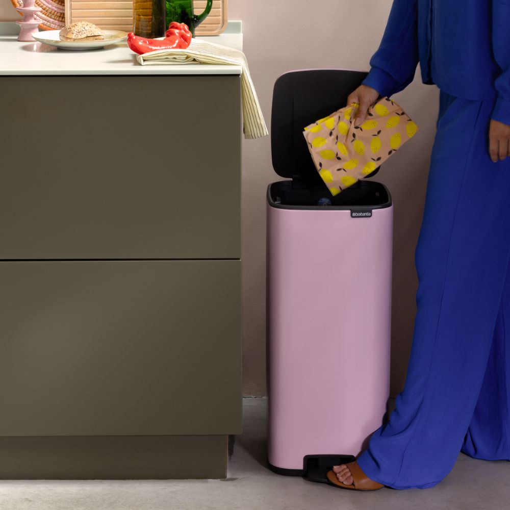 Bo Pedal Bin, 30L at Brabantia GH