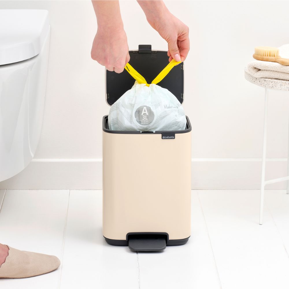 Bo Pedal Bin, 4L at Brabantia GH