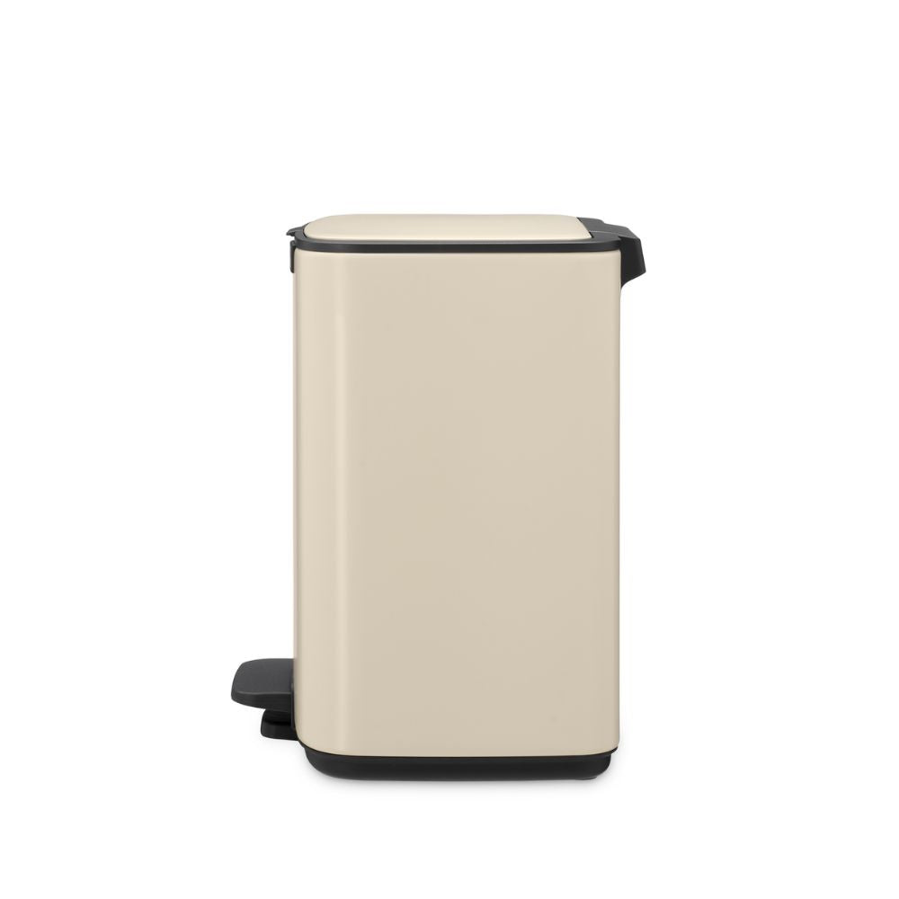 Bo Pedal Bin, 7L at Brabantia GH