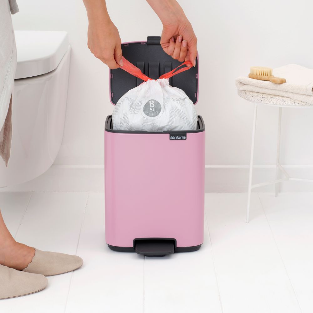 Bo Pedal Bin, 7L at Brabantia GH
