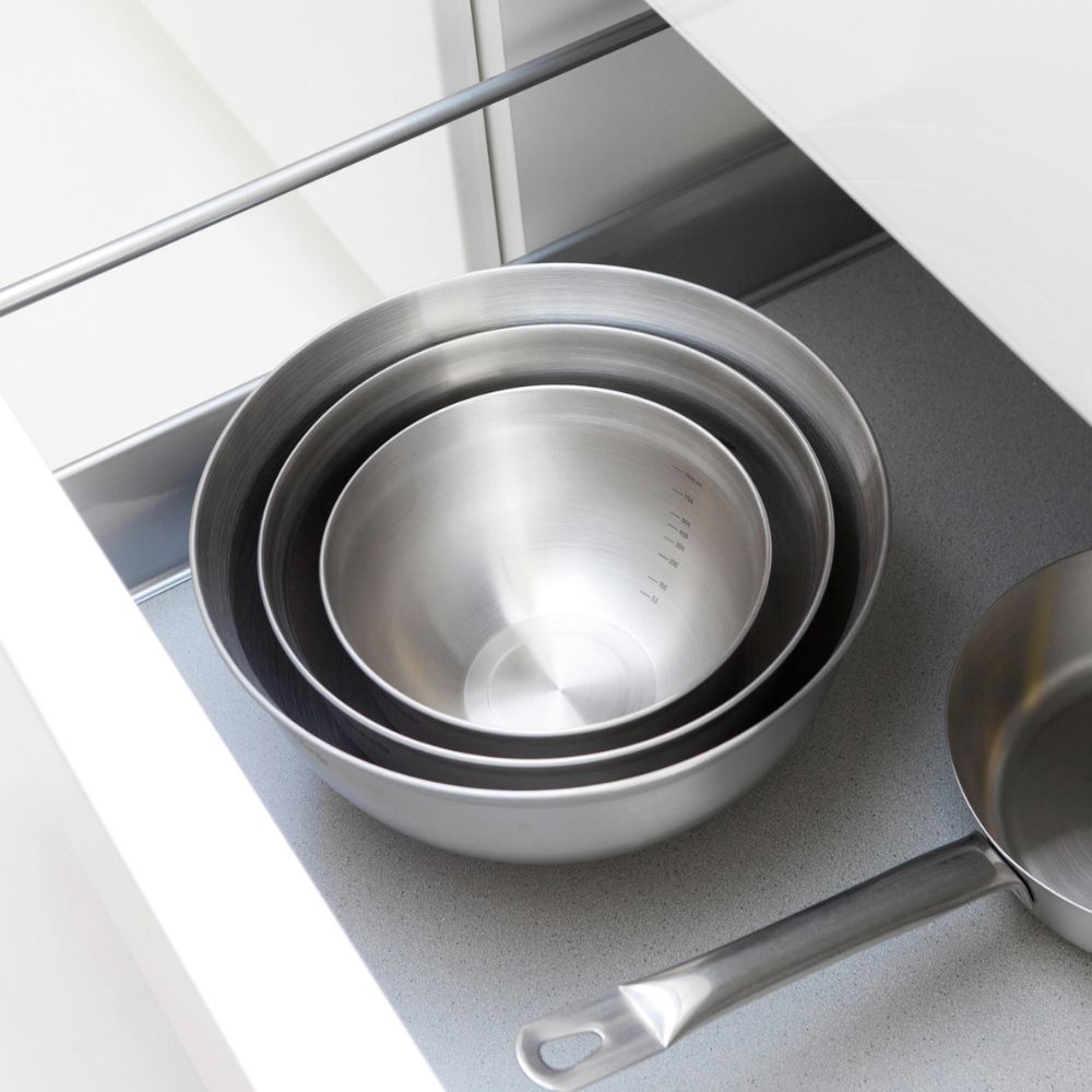 Mixing Bowl, 3.0 litre - Matt Steel / Black at Brabantia GH