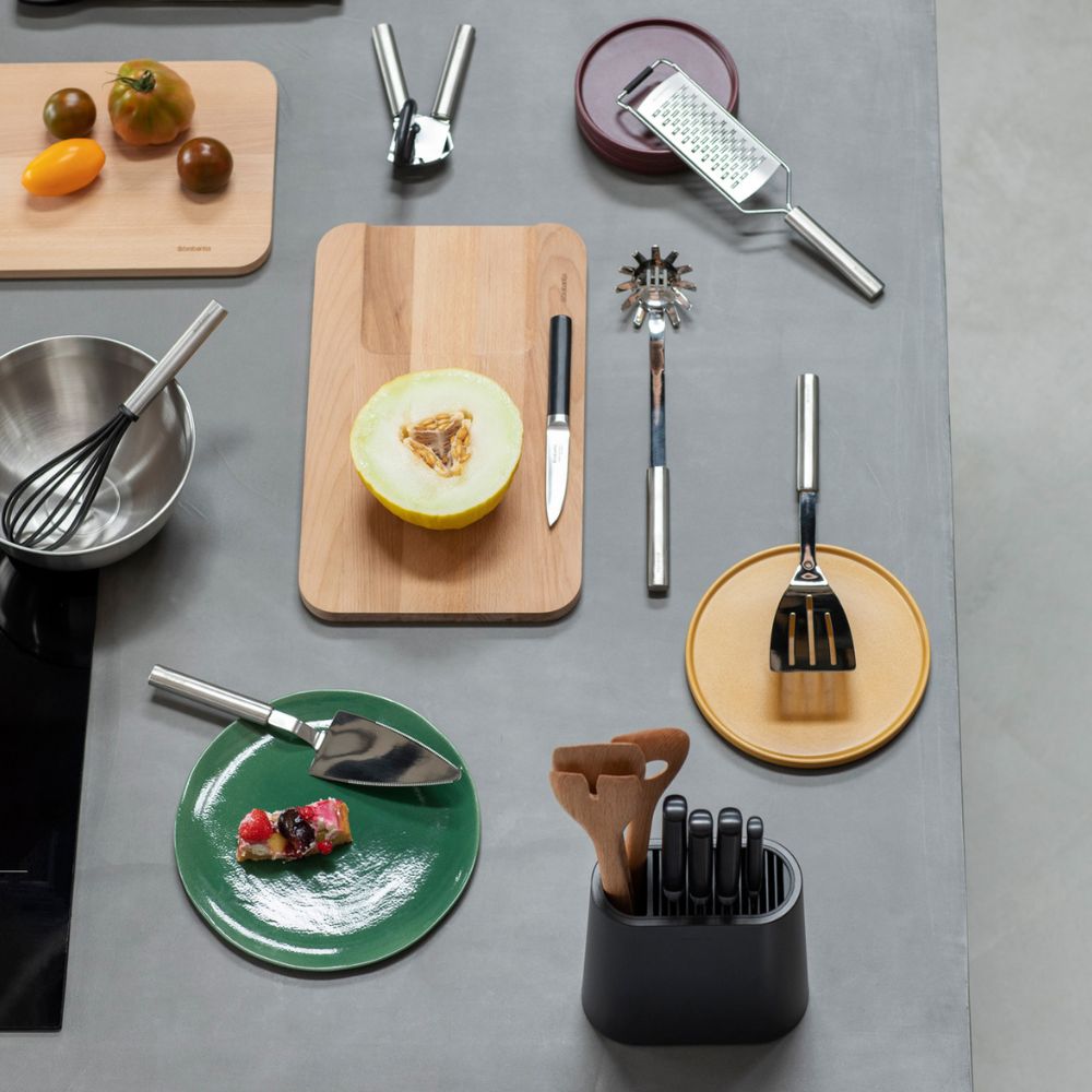 Profile Coarse Grater - Matt Steel at Brabantia GH