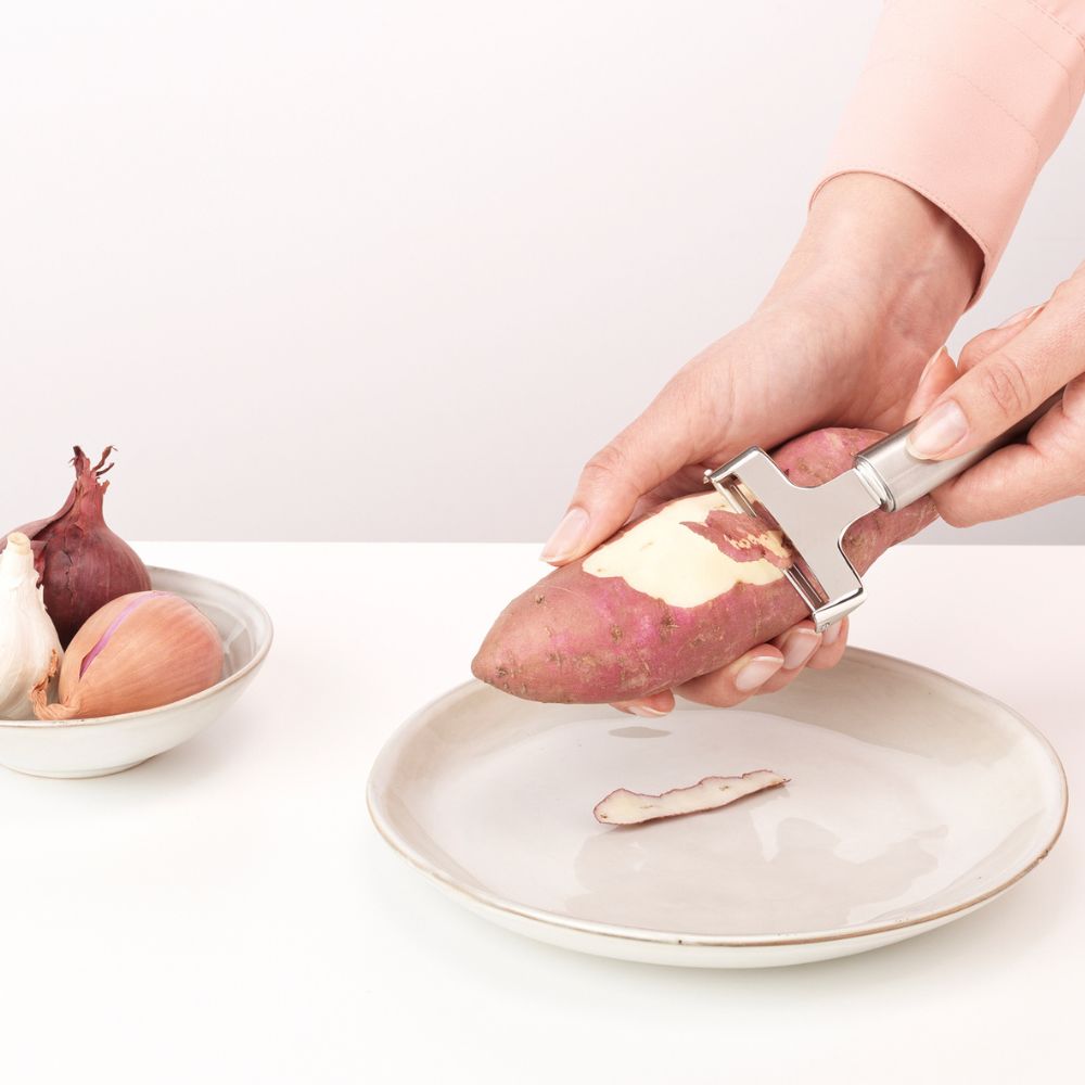 Profile Food Y-Peeler - Matt Steel at Brabantia GH