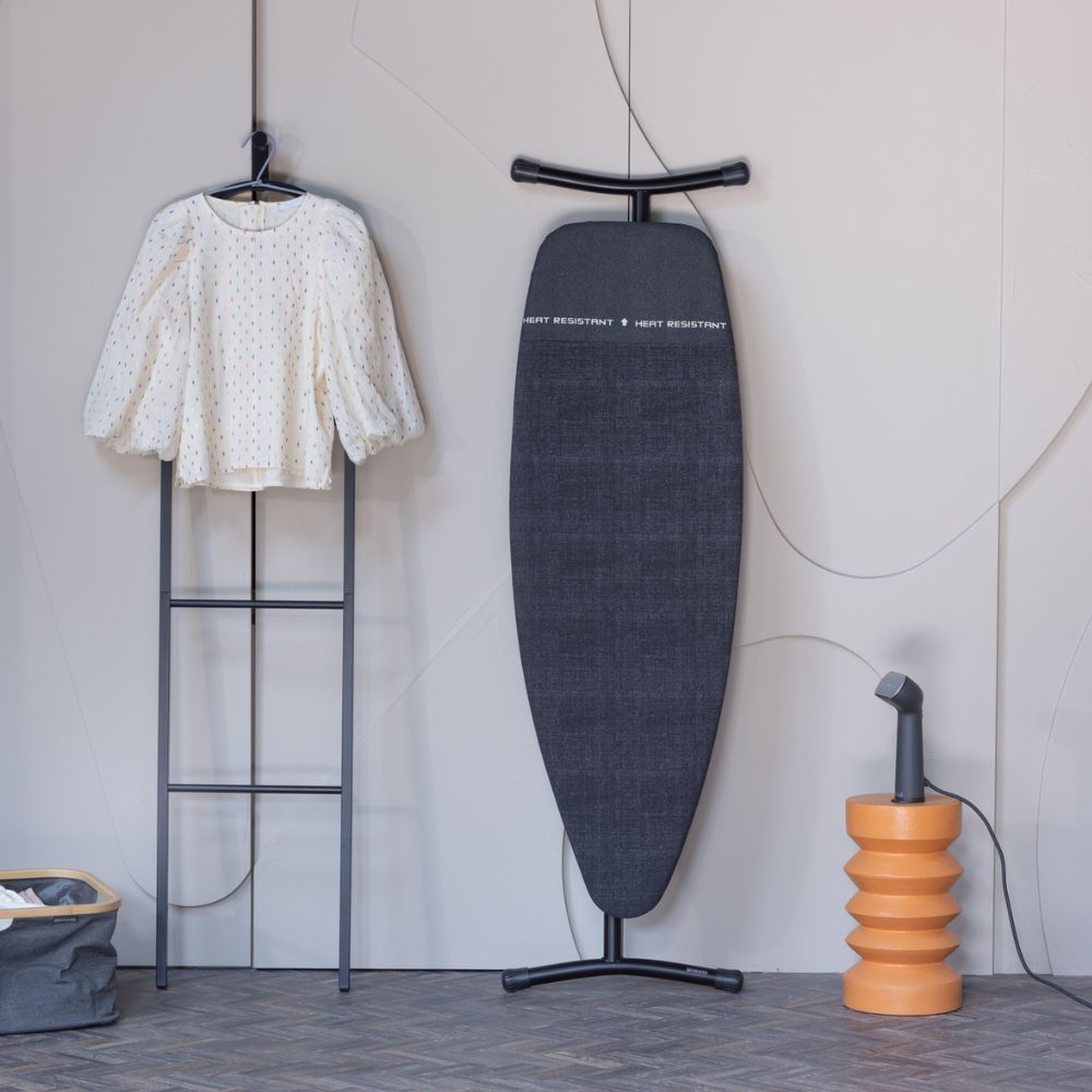 Steam & Ironing Board D, 135x45 cm, HRPZ - Denim Black at Brabantia GH